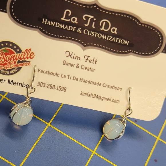 Blue Glass Bead w Silver Accent Dangle Earrings - Picture 1 of 3